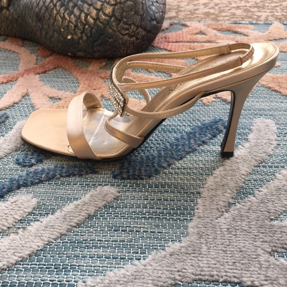 Petra Firenze Rhinestone Satin Heels size 6M Sling Back Evening Party